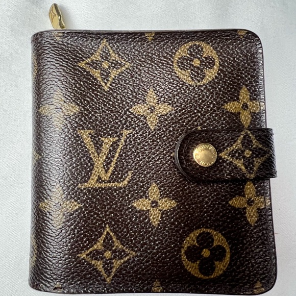 Louis Vuitton Monogram Compact Zip Wallet Authentic A6 - Picture 1 of 17